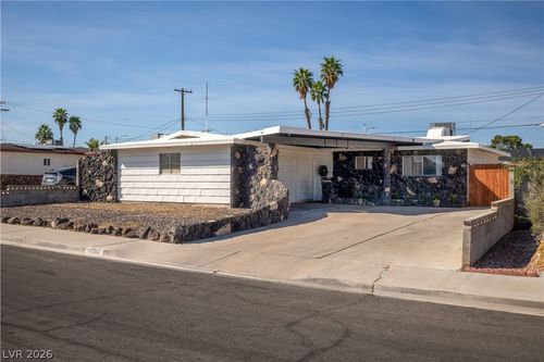 6208 Cromwell Avenue, Las Vegas, NV, 89107 | Card Image