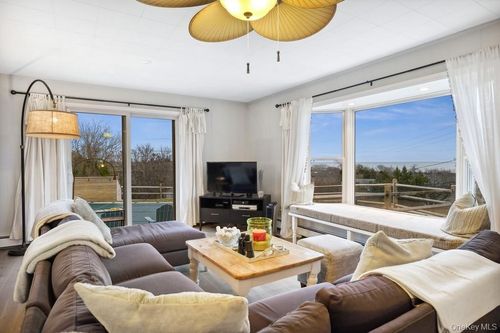 70 S Delrey Rd, Montauk, NY, 11954-5053 | Card Image