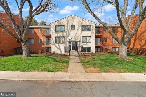 11-125 Clubhouse Dr Sw, LEESBURG, VA, 20175-4224 | Card Image