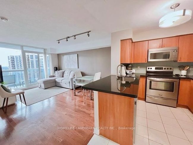 2601 - 4968 Yonge St, Condo with 2 bedrooms, 1 bathrooms and 1 parking in North York ON | Image 8
