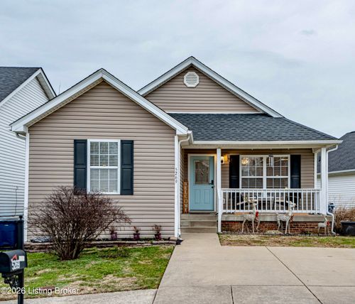 5269 Dobson Ln, Shelbyville, KY, 40065-7769 | Card Image