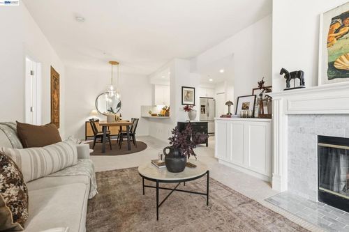 304-111 Saint Matthews Ave, San Mateo, CA, 94401-4519 | Card Image