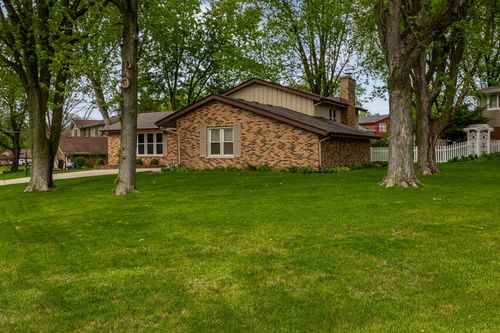 501 Hobby Ave, Frankfort, IL, 60423-1109 | Card Image