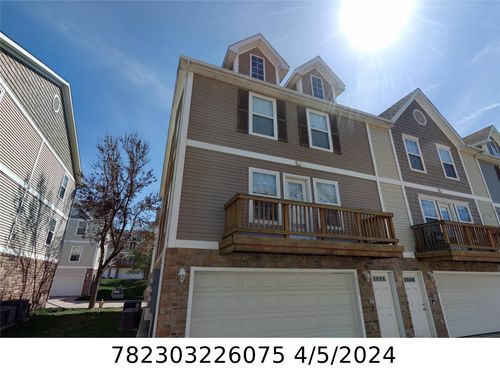 1111 Fieldstone Ln, Pleasant Hill, IA, 50327-8009 | Card Image