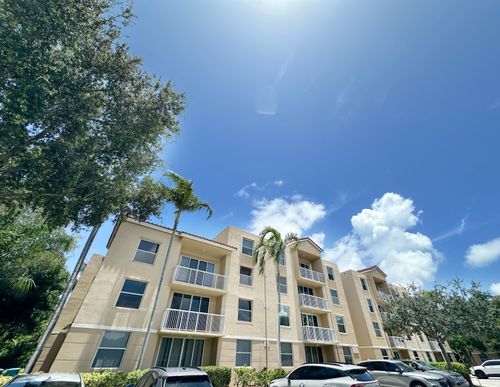2011-529 E Sheridan St, Dania Beach, FL, 33004-5814 | Card Image