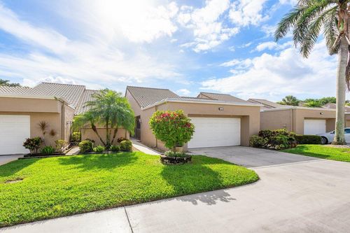 11110 Applegate Cir, Boynton Beach, FL, 33437-1814 | Card Image