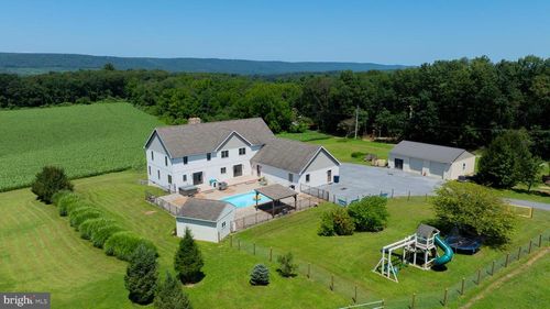519 Birds Hill Rd, Pine Grove, PA, 17963-8394 | Card Image