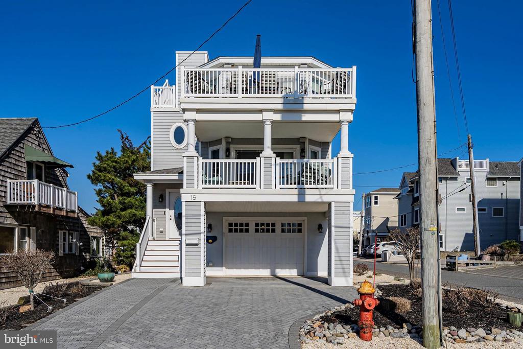 15th St, Surf City, NJ 08008