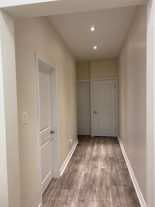 main-43 Wales Ave, Toronto, ON, M5T1J3 | Card Image