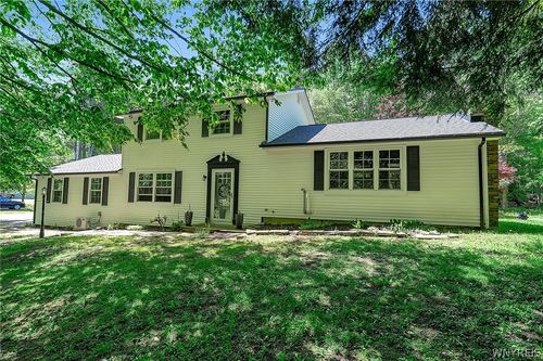 151 Colony Ct, East Aurora, NY, 14052-1017 | Card Image