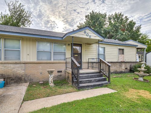 809 Cedar Ave, Sand Springs, OK, 74063-7413 | Card Image