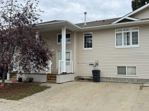 {{alt}} | Card Image