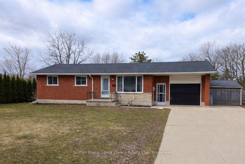 52 Water St, Egmondville, ON, N0K1G0 | Card Image