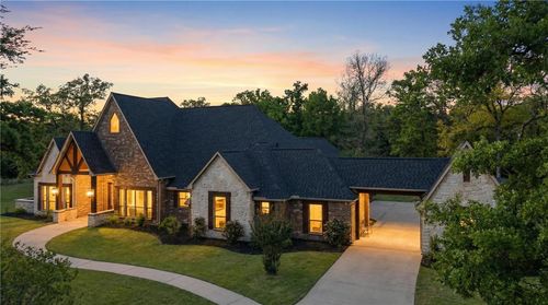 10682 Commonwealth Dr, Iola, TX, 77861-4668 | Card Image