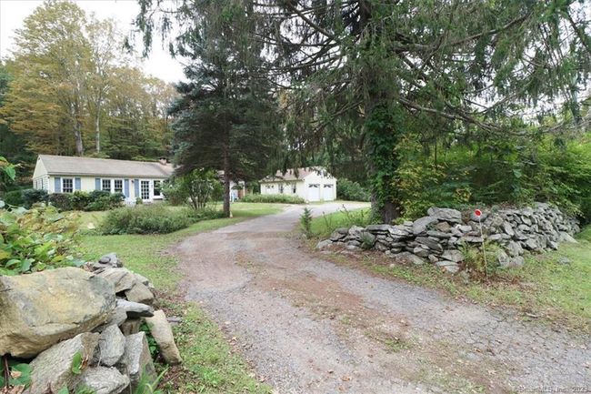 Entering the driveway | Image 15