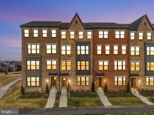 22530 Wilson View Ter, ASHBURN, VA, 20148-7733 | Card Image