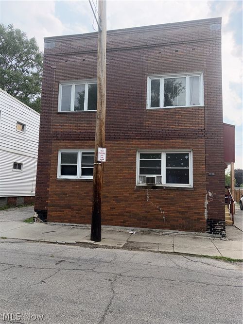 7426 Spafford Rd, Cleveland, OH, 44105-3653 | Card Image
