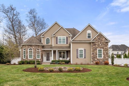 31 Chickadee Way, North Attleboro, MA, 02760 | Card Image