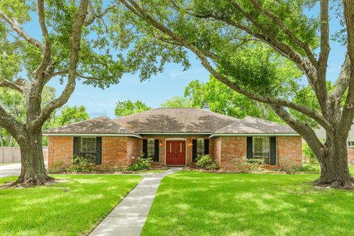 1023 Oleander St, Lake Jackson, TX, 77566-6009 | Card Image
