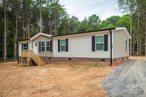 152 Patchwork Dr, Statesville, NC, 28677-9315 | Card Image
