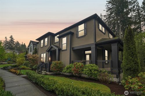 2166 Ne Morgan Ln, Issaquah, WA, 98029-3690 | Card Image