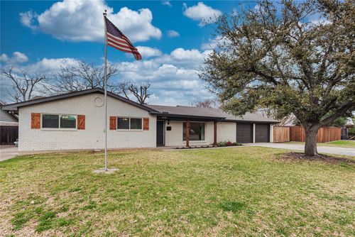 4929 Redondo St, North Richland Hills, TX, 76180-7933 | Card Image