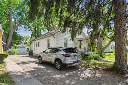 20426 Salem St, Detroit, MI, 48219-1041 | Card Image