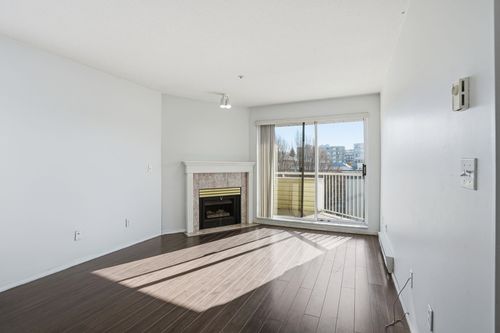 433-32830 George Ferguson Way, Abbotsford, BC, V2S7K1 | Card Image