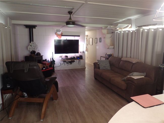 336 Boulder Ln, House other with 2 bedrooms, 2 bathrooms and 4 parking in Dale TX | Image 7