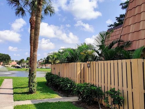 707 Mill Valley Pl, West Palm Beach, FL, 33409-7607 | Card Image