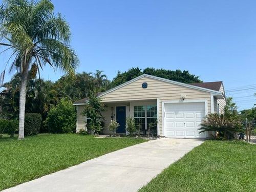 9145 Chrysanthemum Dr, Boynton Beach, FL, 33472-1236 | Card Image
