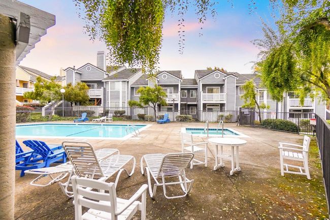 709 Waterford, Condo with 2 bedrooms, 1 bathrooms and null parking in Pinole CA | Image 25