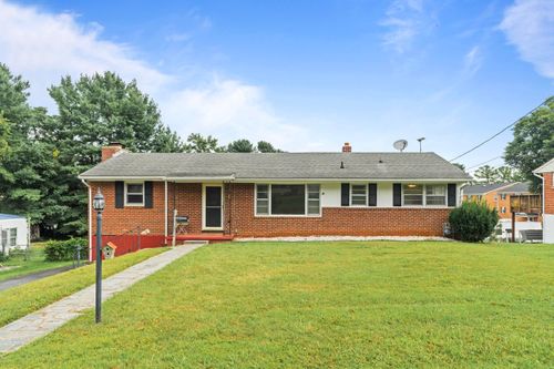 2455 Mount Vernon St, WAYNESBORO, VA, 22980-1621 | Card Image