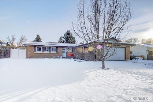 1747 Michael St, Idaho Falls, ID, 83402-1737 | Card Image