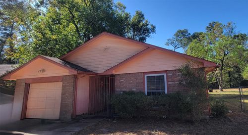 9902 Valley Park Dr, Houston, TX, 77078-3212 | Card Image