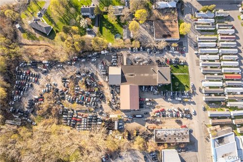 17 Dippold Ave, Syracuse, NY, 13208-1320 | Card Image