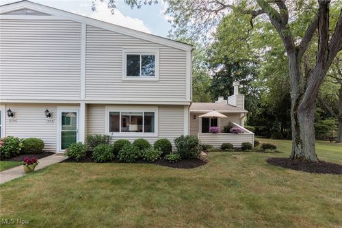 3152 Bay Landing Dr, Westlake, OH, 44145-4430 | Card Image