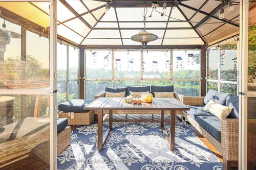 18 Peregrine Grove, Brampton, ON, L6S4B6 | Card Image