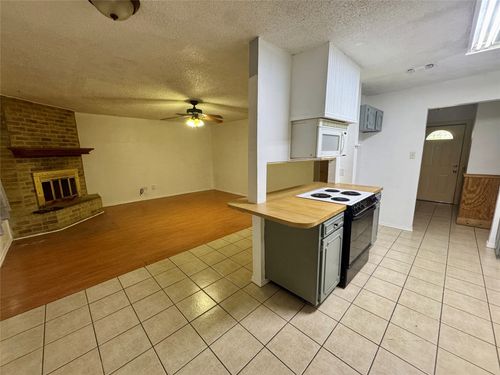 5809 Lalagray Ln, Haltom City, TX, 76148-3720 | Card Image