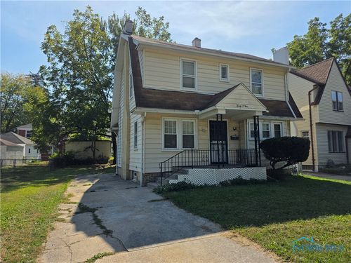 2009 Christie St, Toledo, OH, 43606-3904 | Card Image
