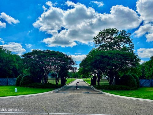 5 Cypress Ridge Rd, Clarksdale, MS, 38614-9116 | Card Image