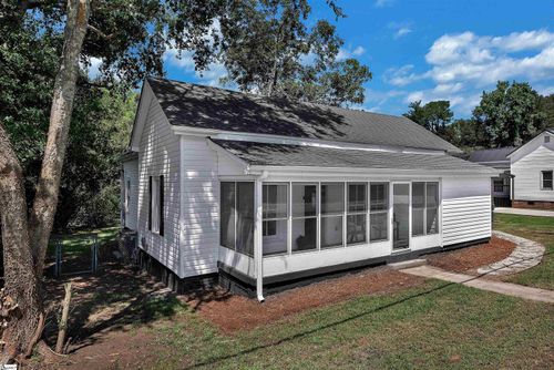 404 Hampton St, IVA, SC, 29655-8359 | Card Image