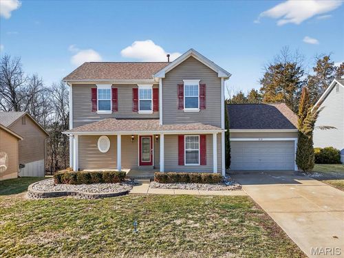 615 Courageous Ln, Wentzville, MO, 63385-7179 | Card Image