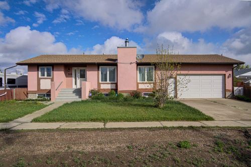 213 2 Ave S, Champion, AB, T0L0R0 | Card Image