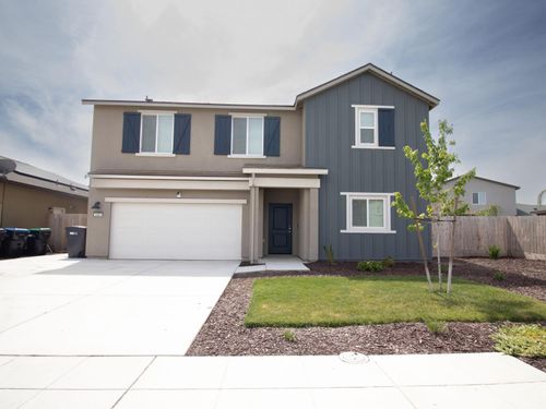 1451 W Ryan Ave, Fowler, CA, 93625-4451 | Card Image