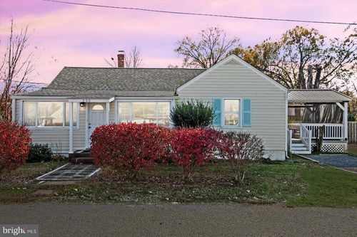 300 Weems St, COLONIAL BEACH, VA, 22443-2539 | Card Image