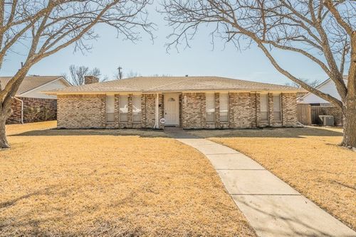 876 Dogwood Trl, Lancaster, TX, 75146-1417 | Card Image