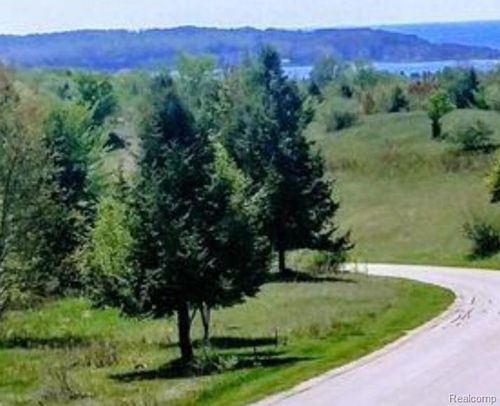 77 Starlight Ridge Cir, Onekama, MI, 49675 | Card Image