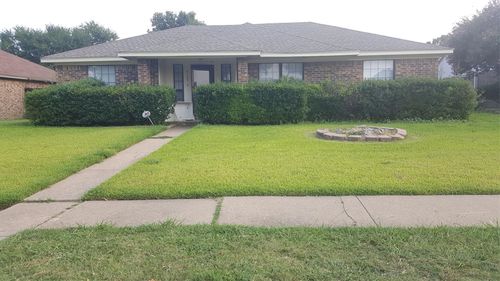 210 Apollo Rd, Garland, TX, 75040-8833 | Card Image