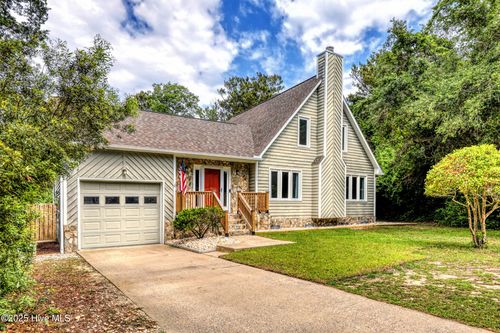 107 Live Oak Ct, Pine Knoll Shores, NC, 28512-6811 | Card Image